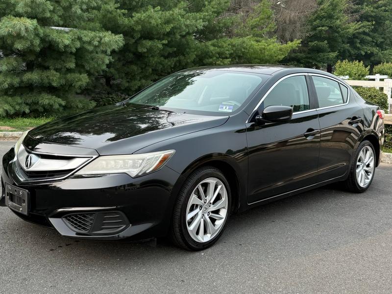 Black Acura sedan bought by Try Auto Way, car buyer in Princeton NJ